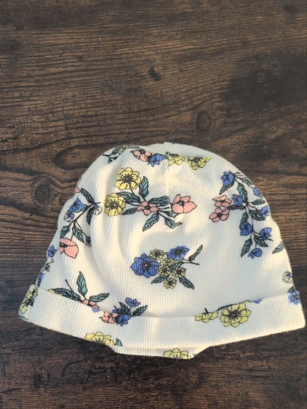 5/$25 Jessica Simpson White Baby Beannie Floral Accents